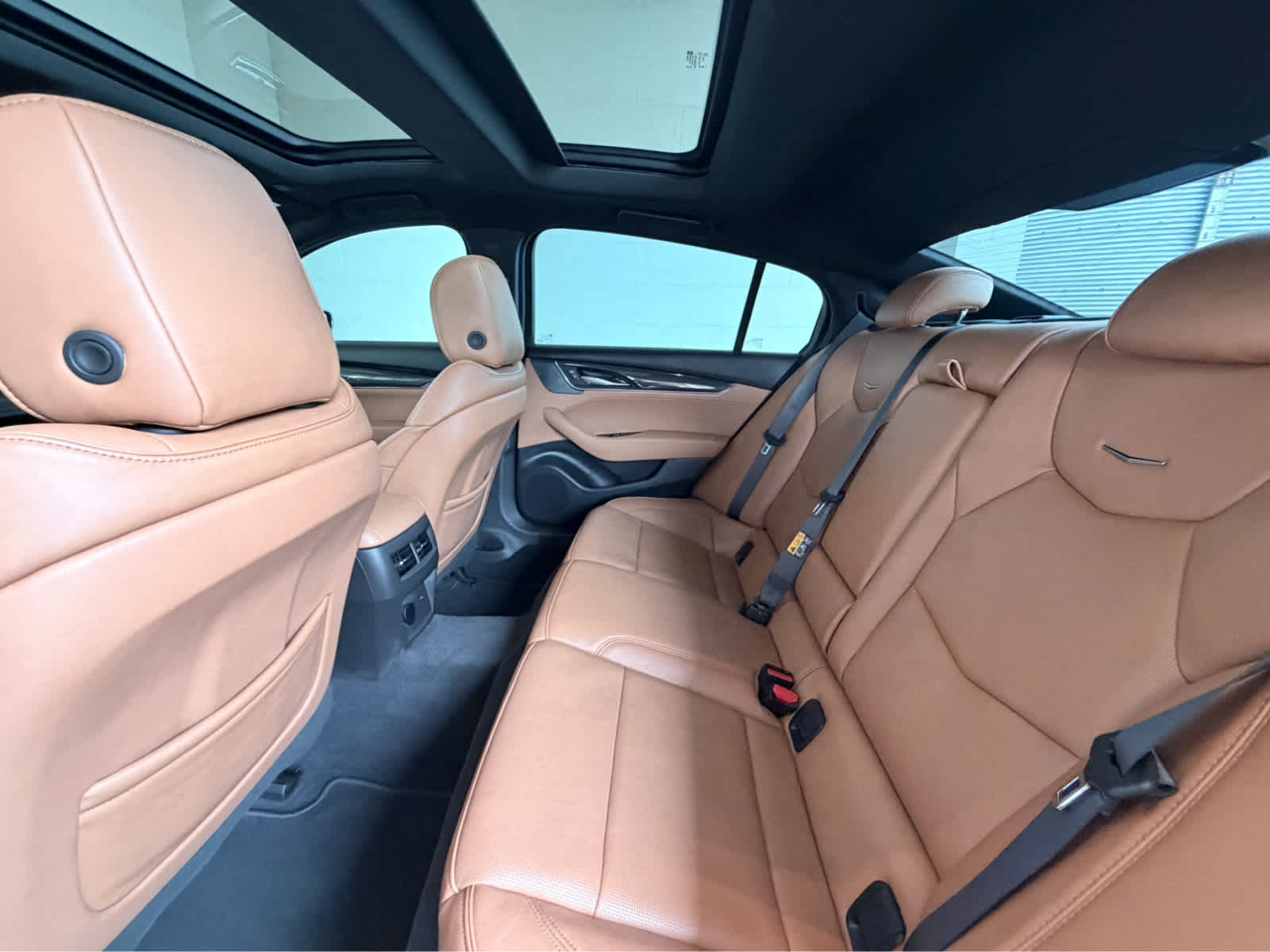 Certified Used 2025 Crystal White Tricoat Cadillac Premium Luxury image 32