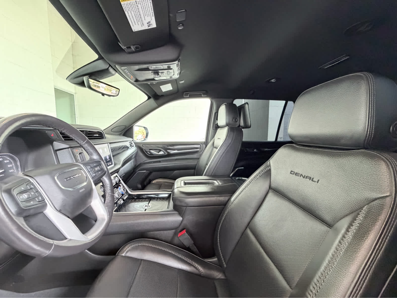 Used 2021 White Frost Tricoat GMC Denali image 15
