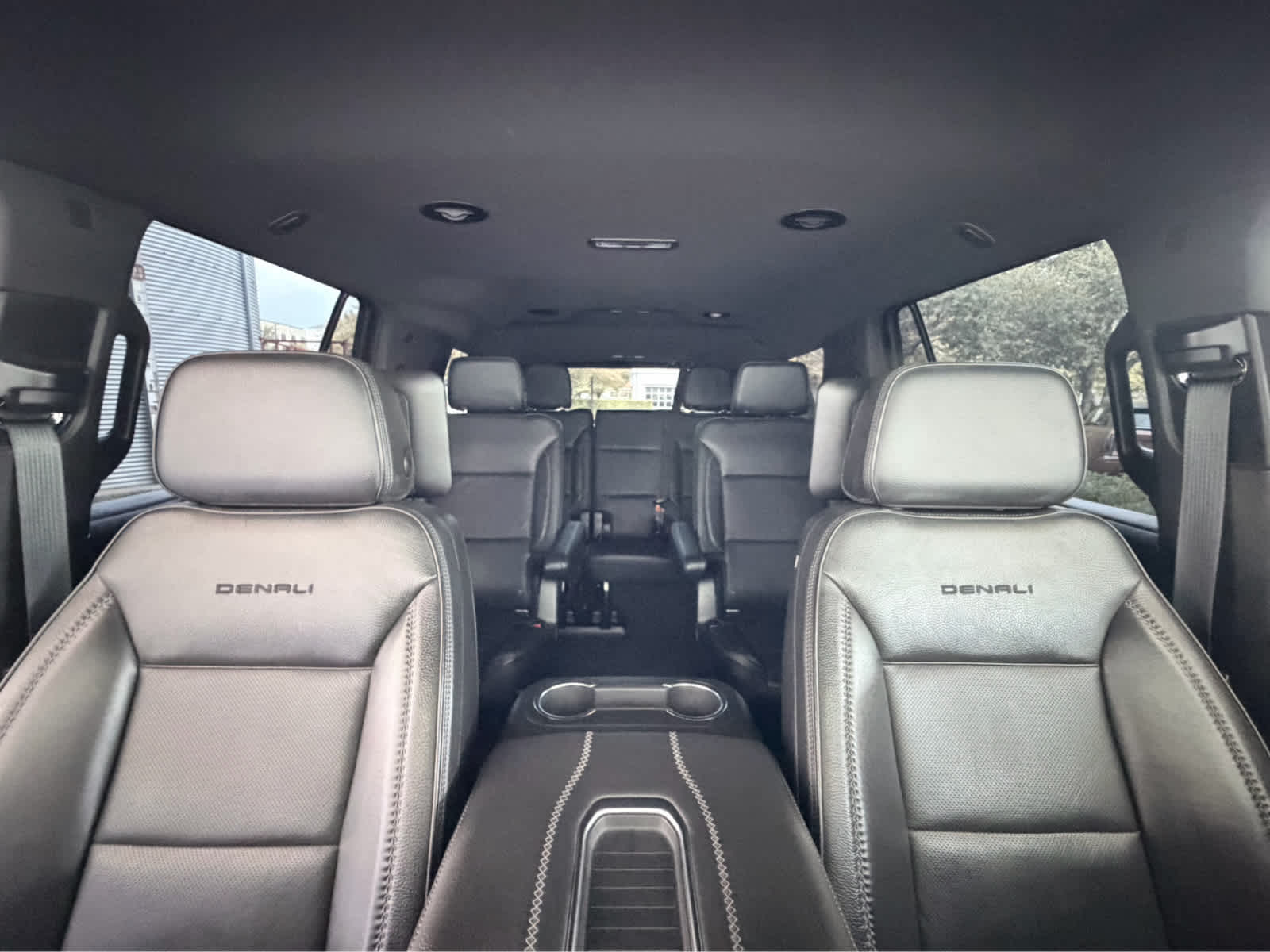 Used 2021 White Frost Tricoat GMC Denali image 16