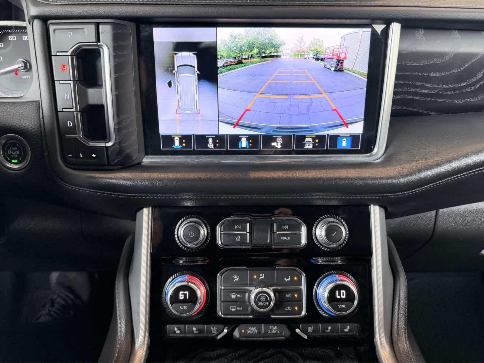Used 2021 White Frost Tricoat GMC Denali image 20
