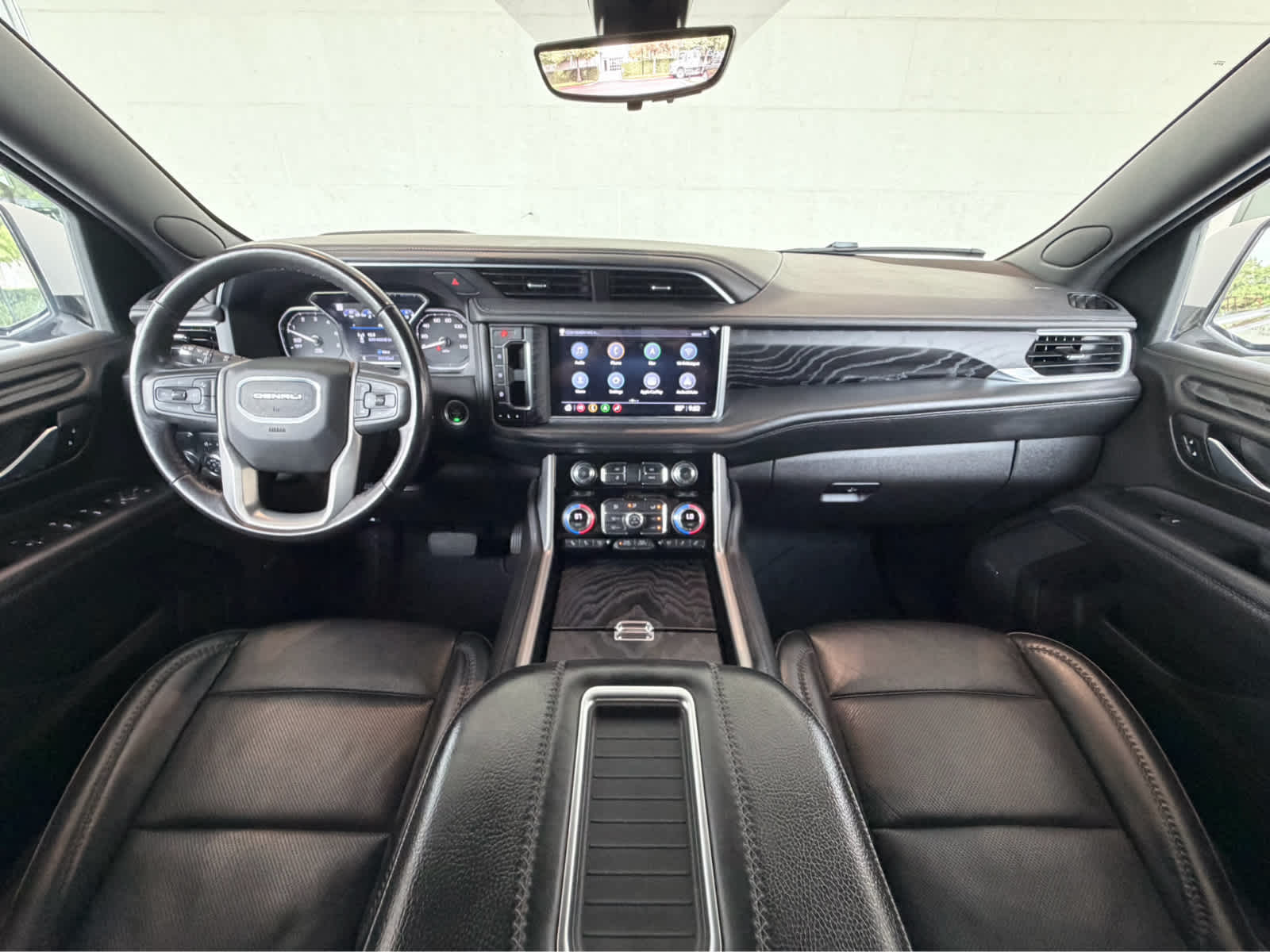 Used 2021 White Frost Tricoat GMC Denali image 29