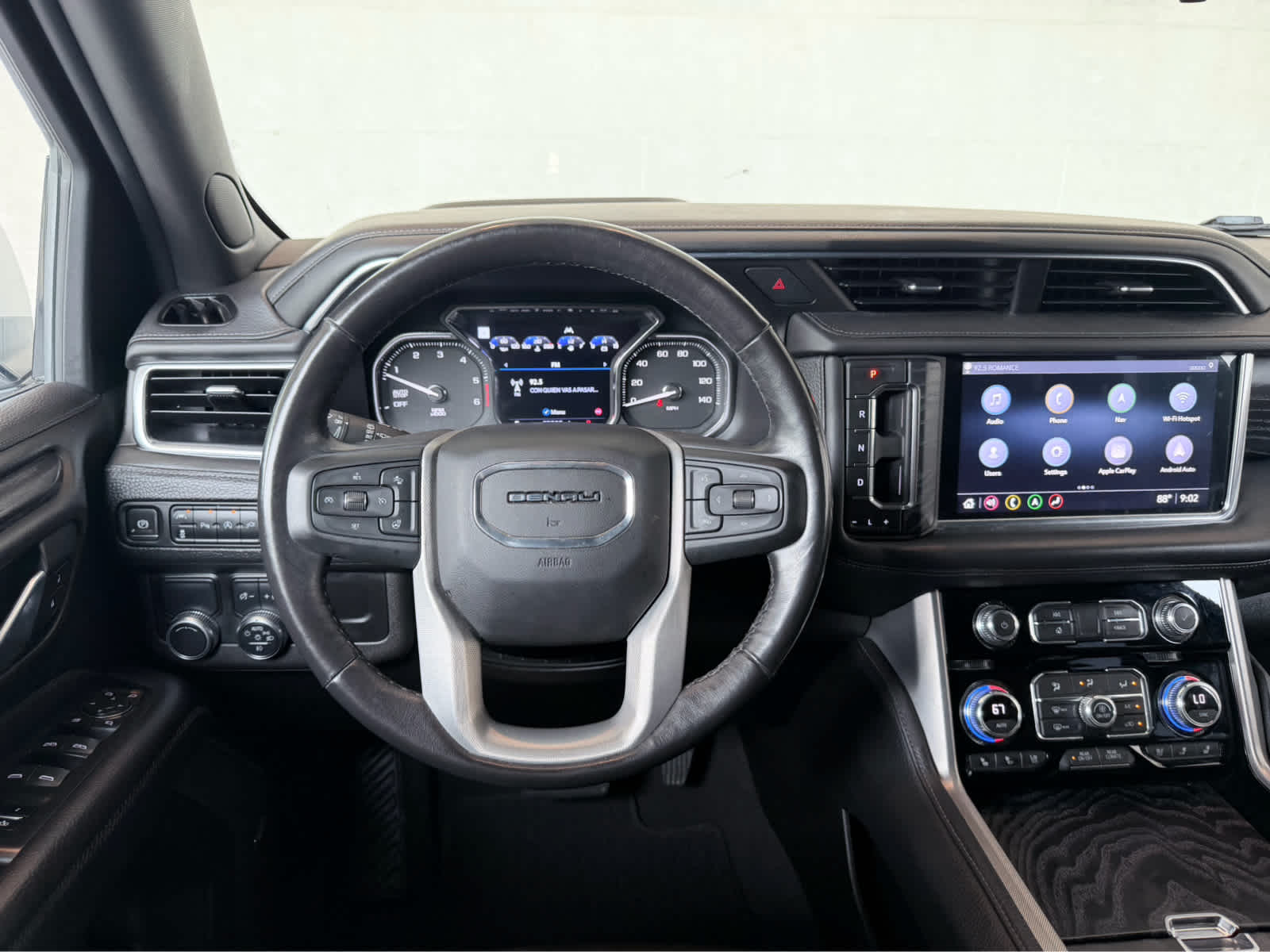 Used 2021 White Frost Tricoat GMC Denali image 30
