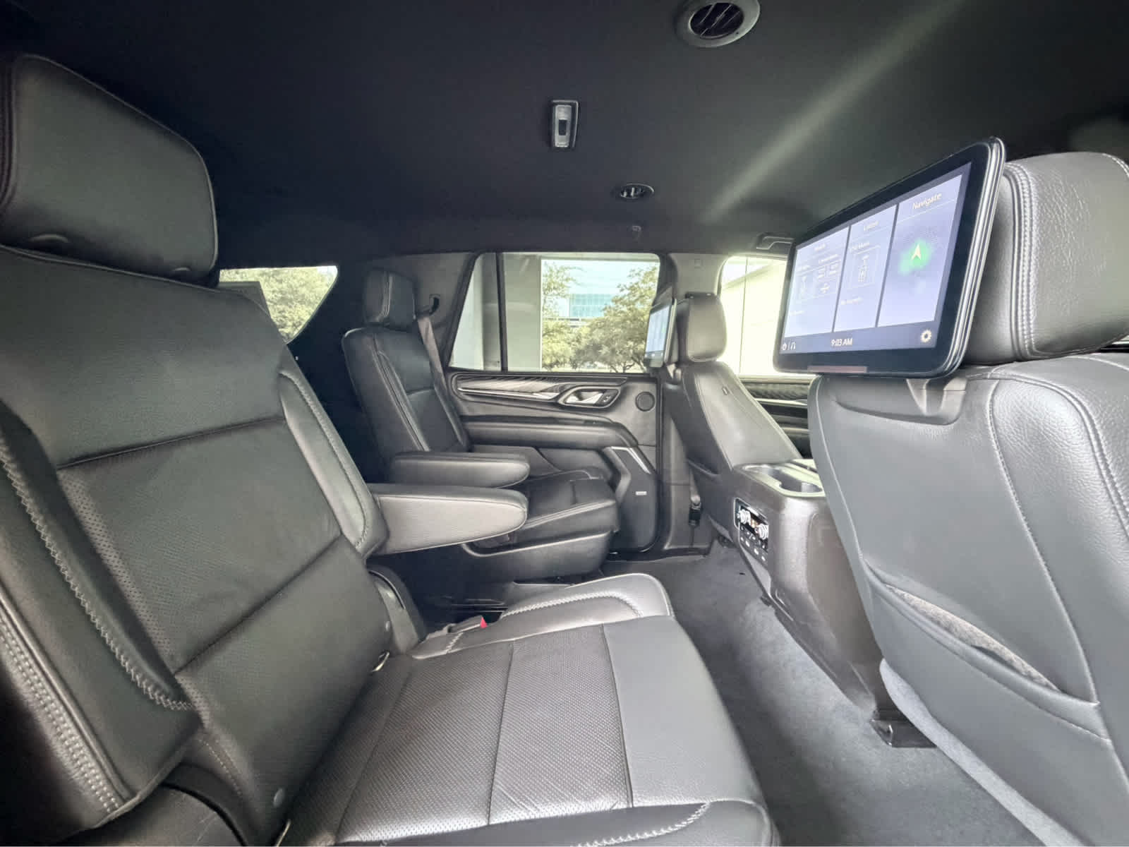 Used 2021 White Frost Tricoat GMC Denali image 37