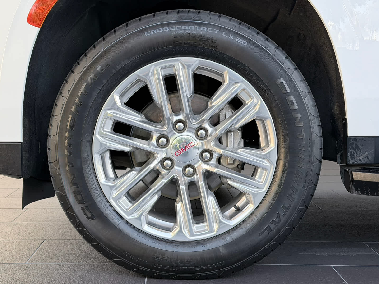 Used 2023 Summit White GMC SLT image 12