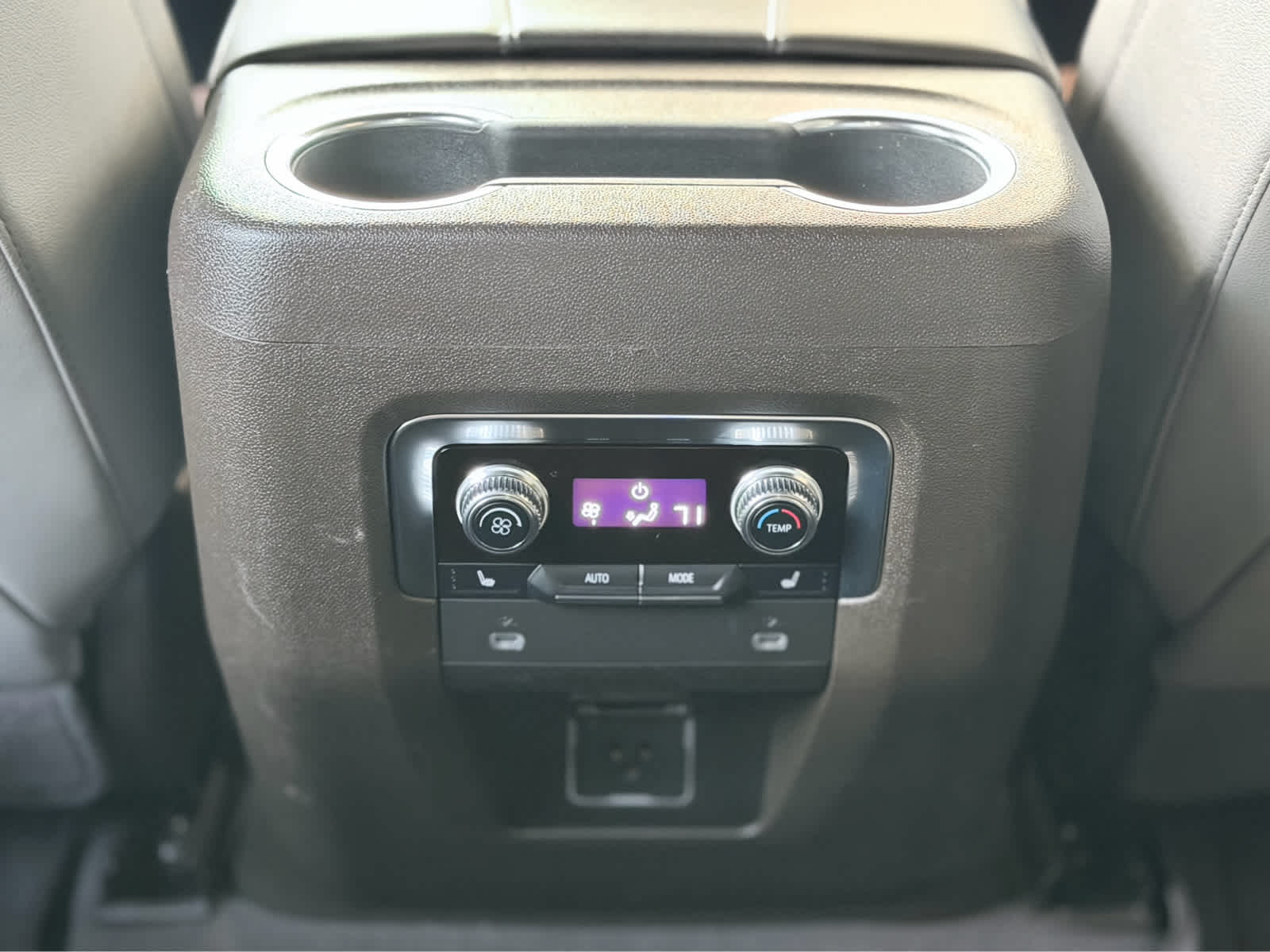 Used 2023 Summit White GMC SLT image 34