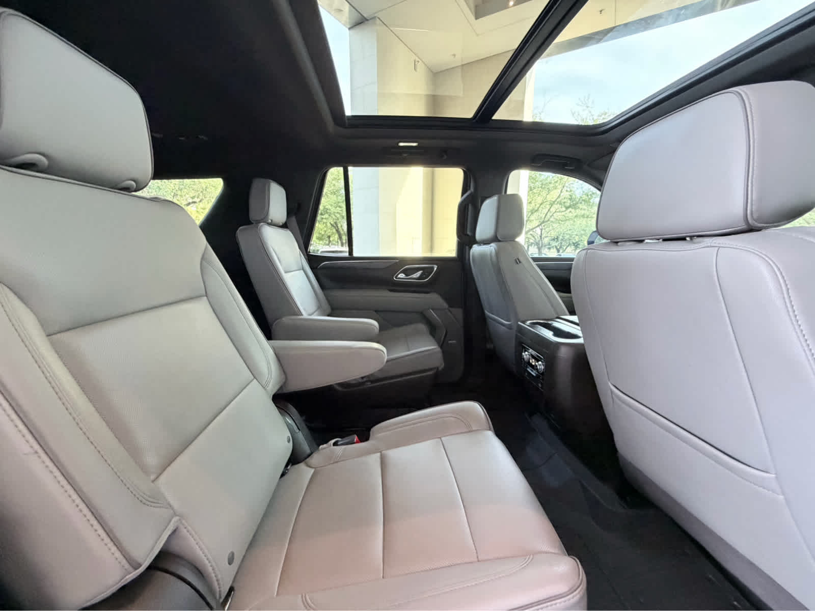 Used 2023 Summit White GMC SLT image 36