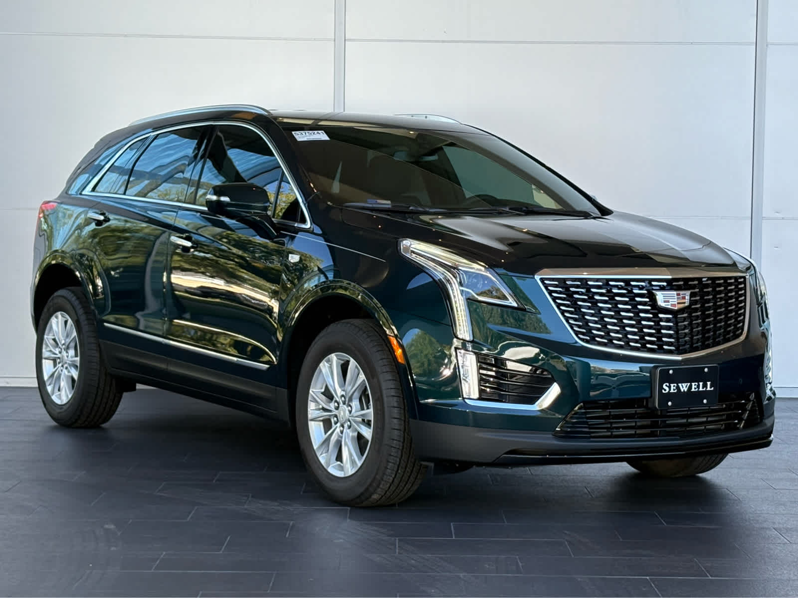 New 2025 Cadillac XT5 Luxury SUV in #5375241 | Sewell Automotive
