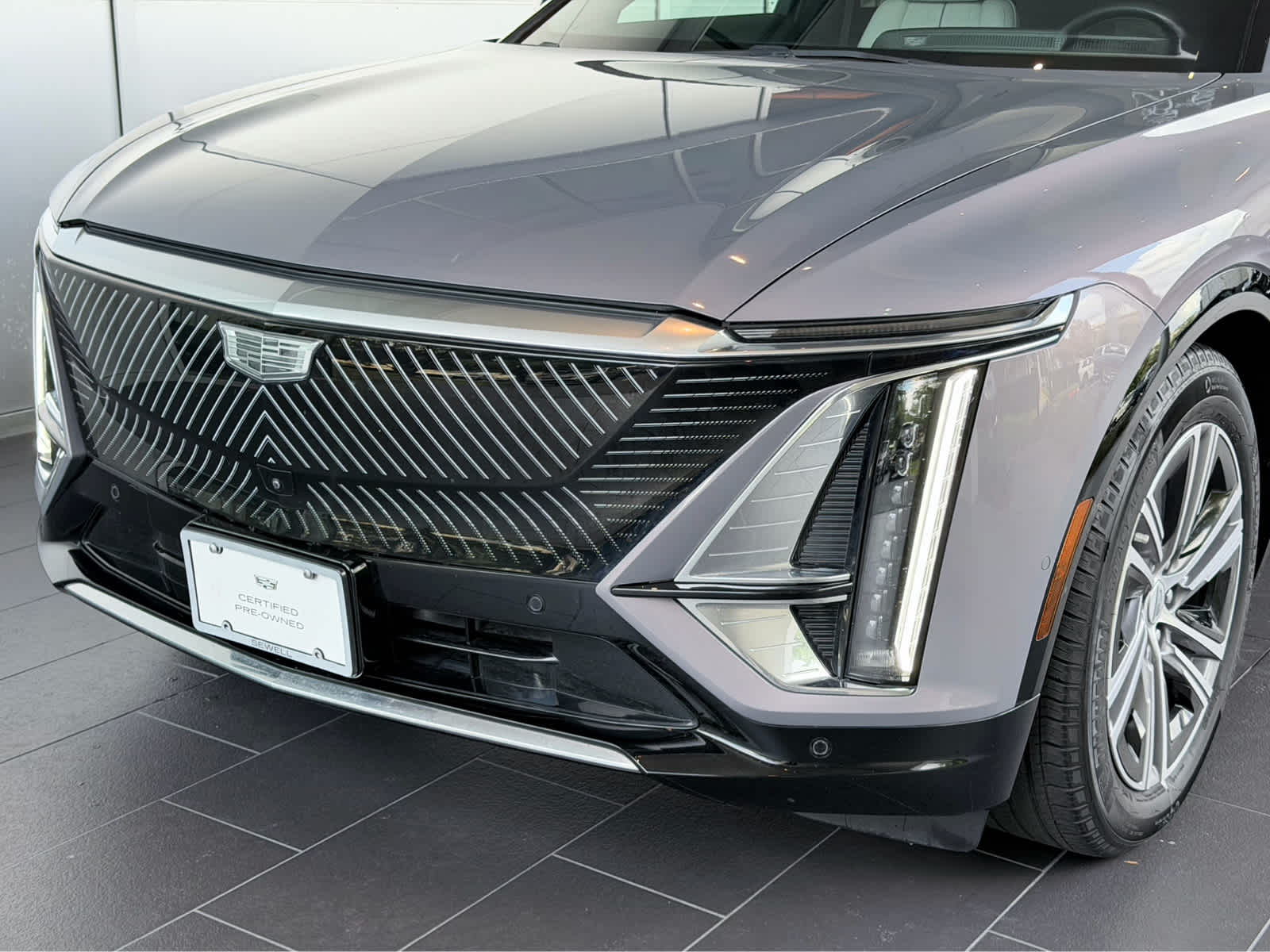 Certified Used 2024 Celestial Metallic Cadillac Luxury image 7