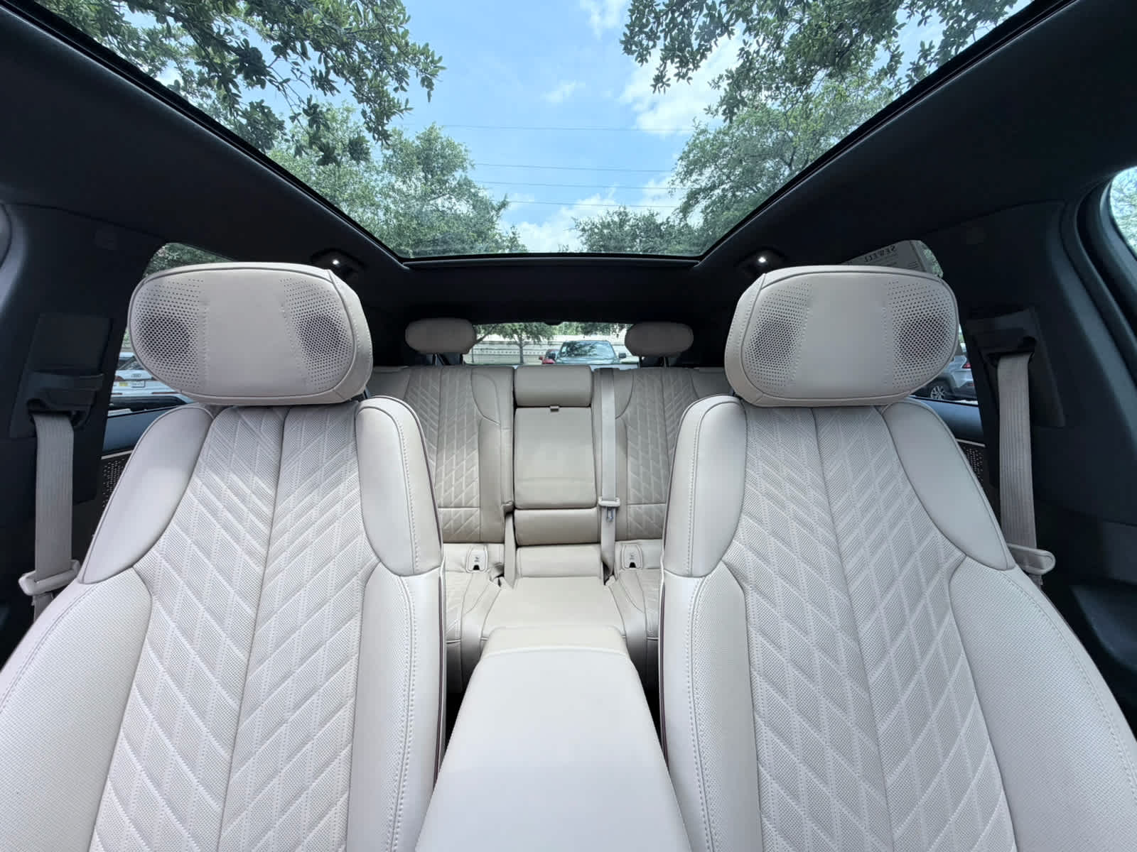 Used 2024 Argent Silver Metallic Cadillac Luxury 3 image 16