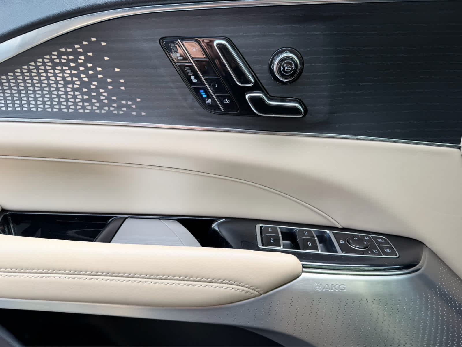 Used 2024 Argent Silver Metallic Cadillac Luxury 3 image 23