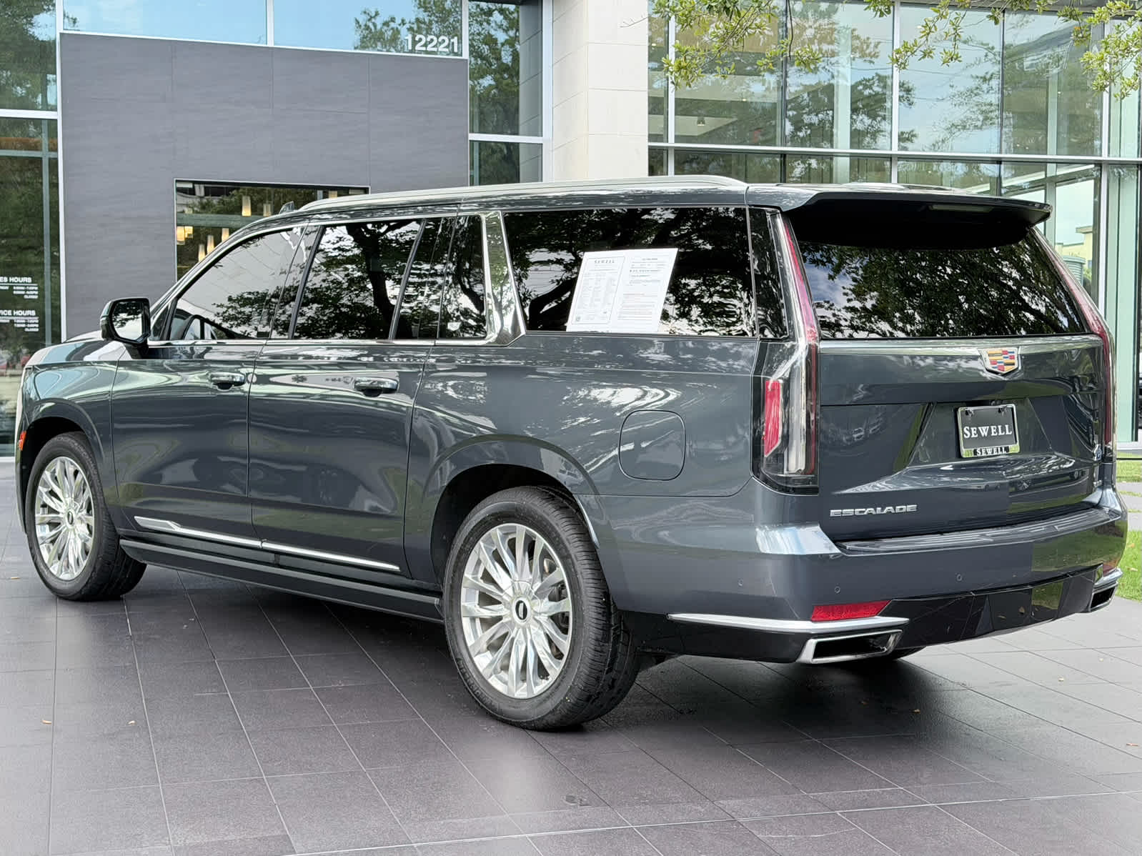 Used 2021 Shadow Metallic Cadillac Premium Luxury image 4