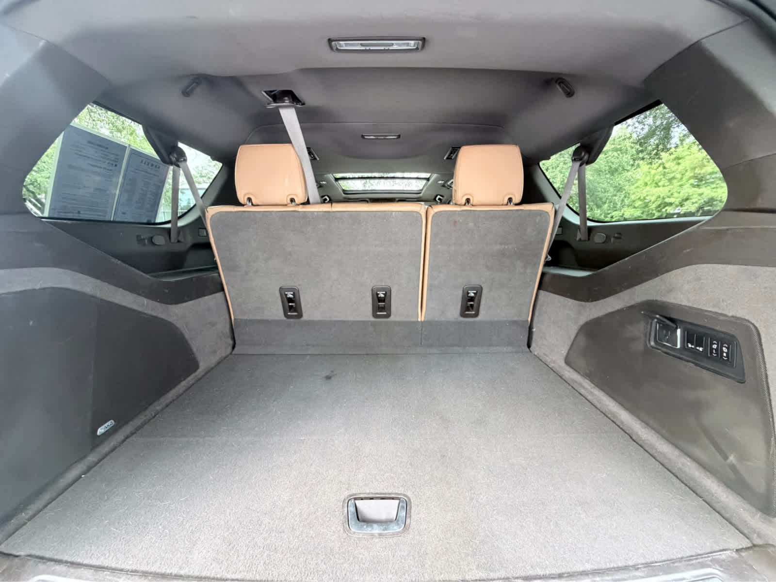 Used 2021 Shadow Metallic Cadillac Premium Luxury image 29