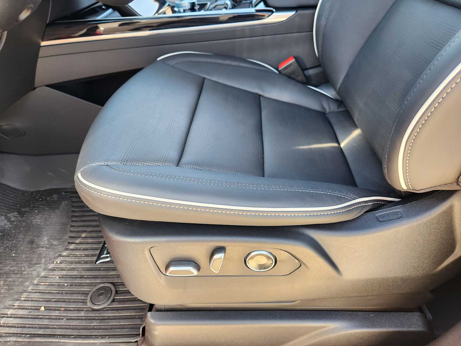 2026 Cadillac Escalade Sport - Photo 16