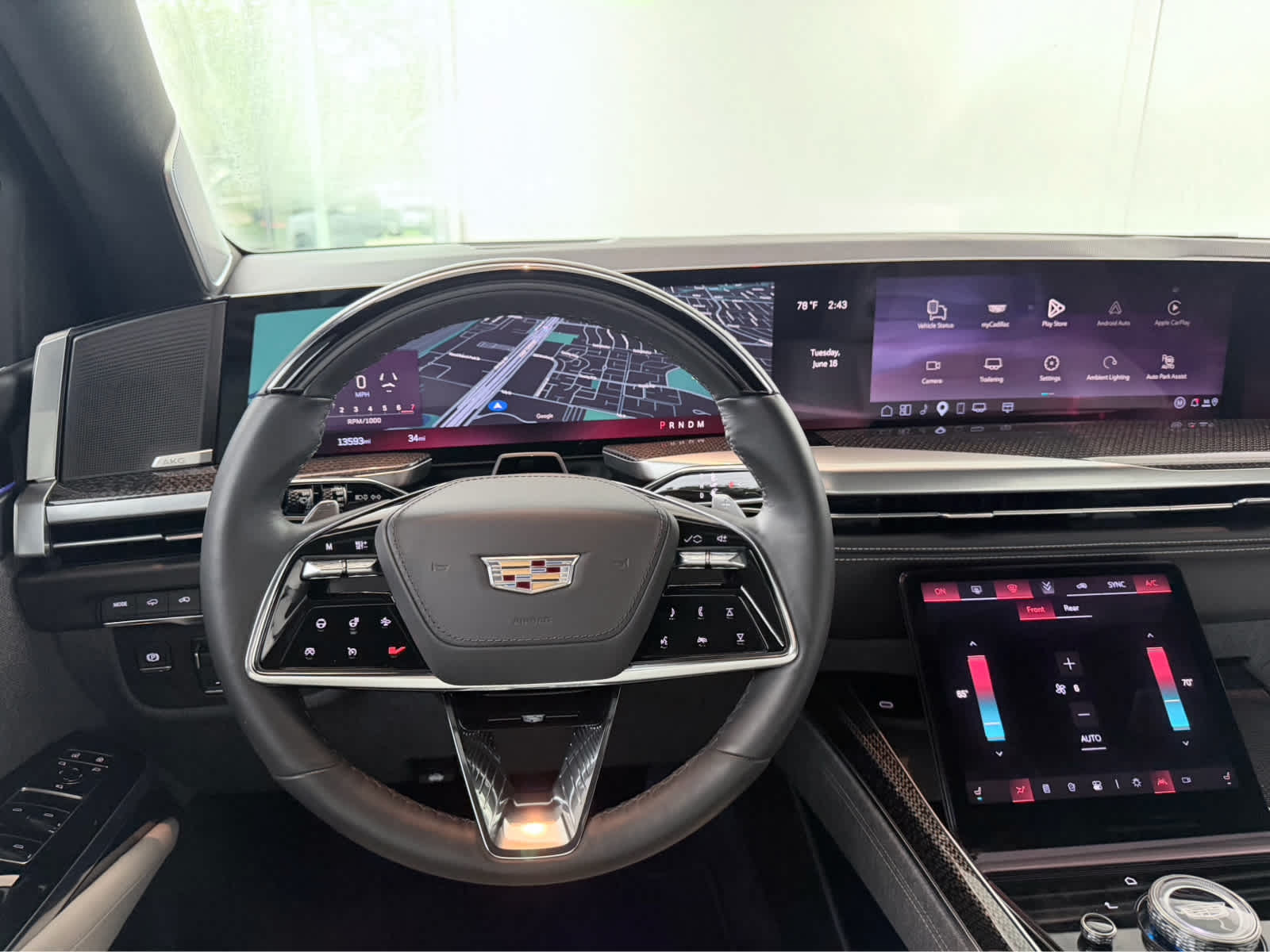 Used 2025 Crystal White Tricoat Cadillac Escalade-V image 29
