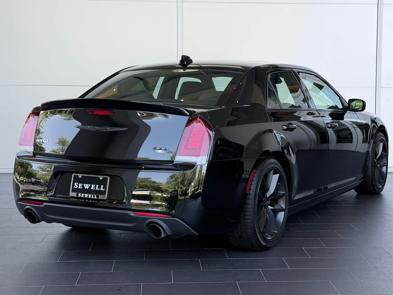 Used 2023 Gloss Black Chrysler 300C image 4