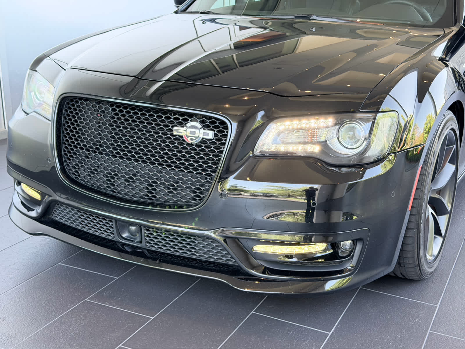 Used 2023 Gloss Black Chrysler 300C image 8