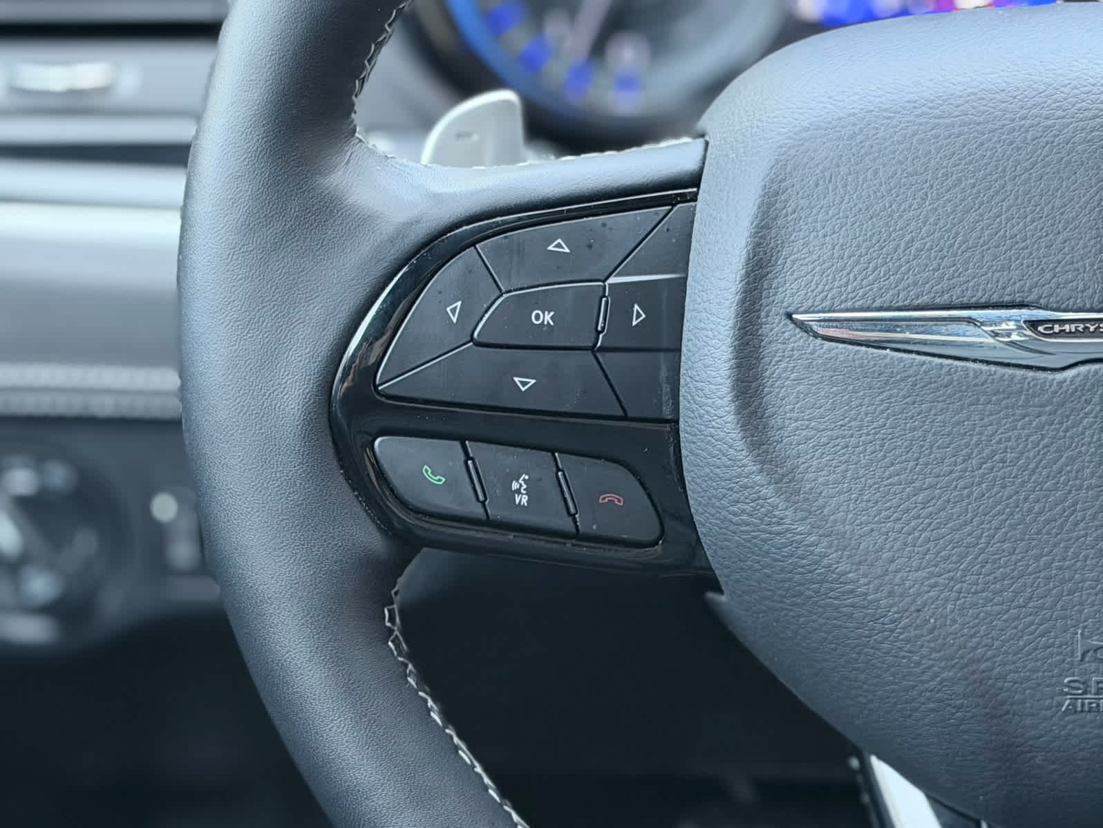 Used 2023 Gloss Black Chrysler 300C image 28