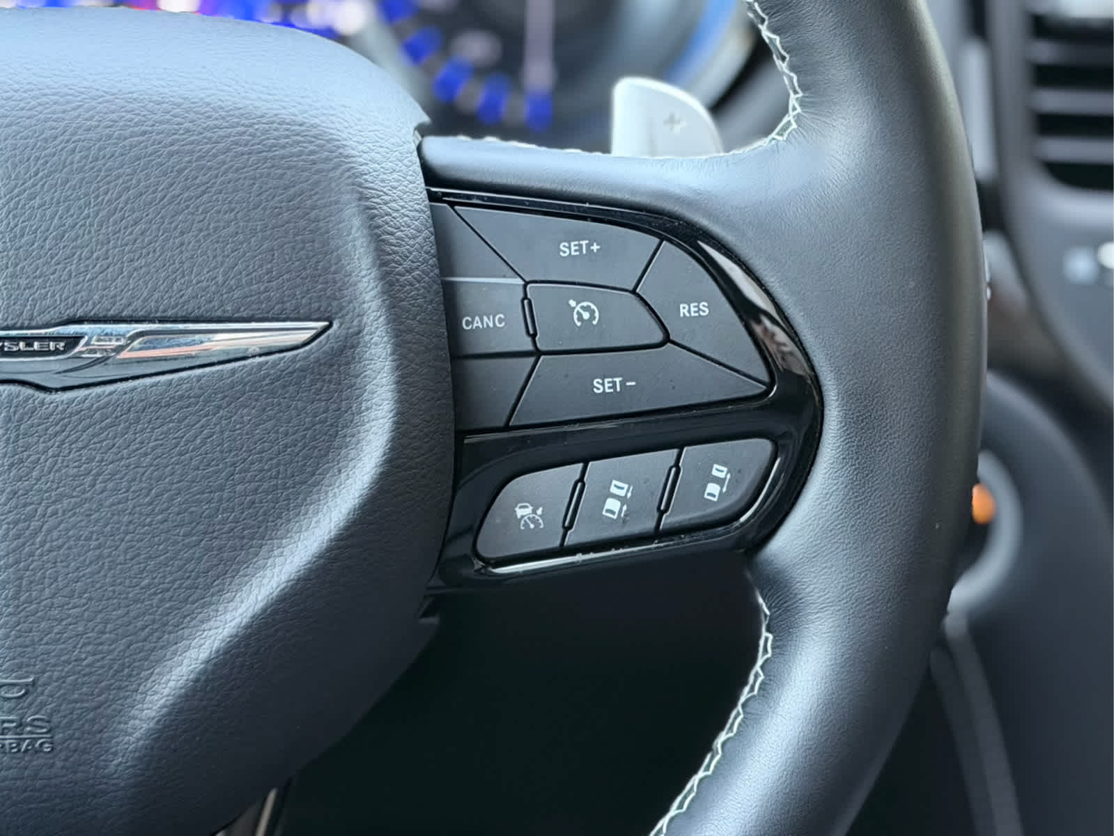 Used 2023 Gloss Black Chrysler 300C image 29