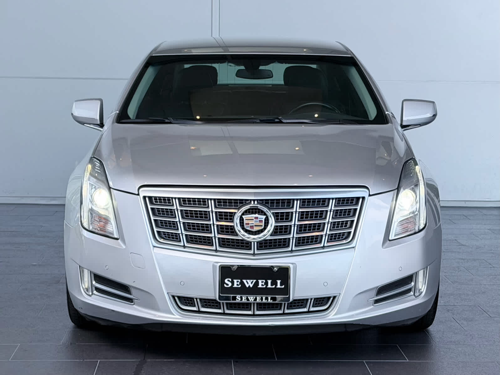 Used 2014 Radiant Silver Metallic Cadillac Luxury image 2