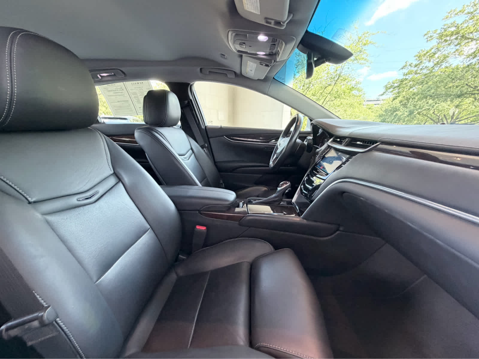 Used 2014 Radiant Silver Metallic Cadillac Luxury image 16