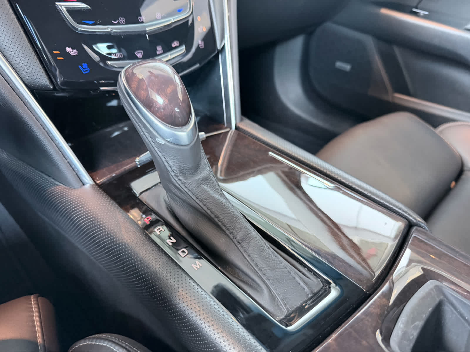 Used 2014 Radiant Silver Metallic Cadillac Luxury image 20