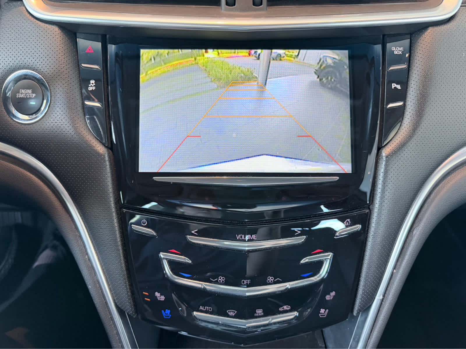 Used 2014 Radiant Silver Metallic Cadillac Luxury image 19