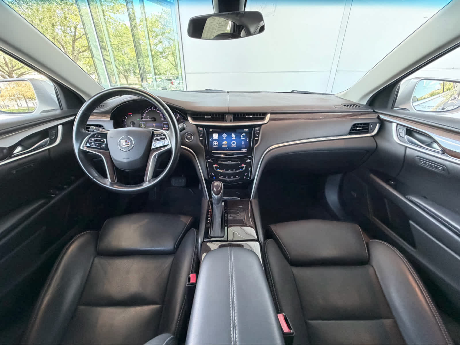 Used 2014 Radiant Silver Metallic Cadillac Luxury image 25