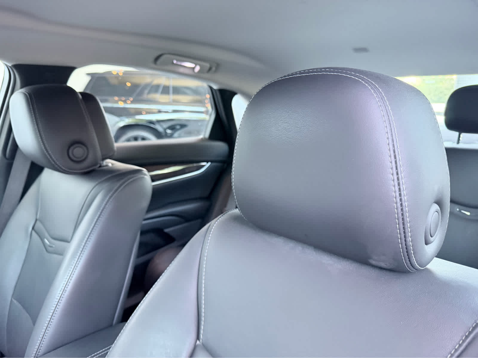 Used 2014 Radiant Silver Metallic Cadillac Luxury image 24