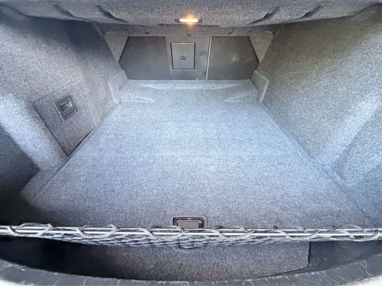 Used 2014 Radiant Silver Metallic Cadillac Luxury image 29