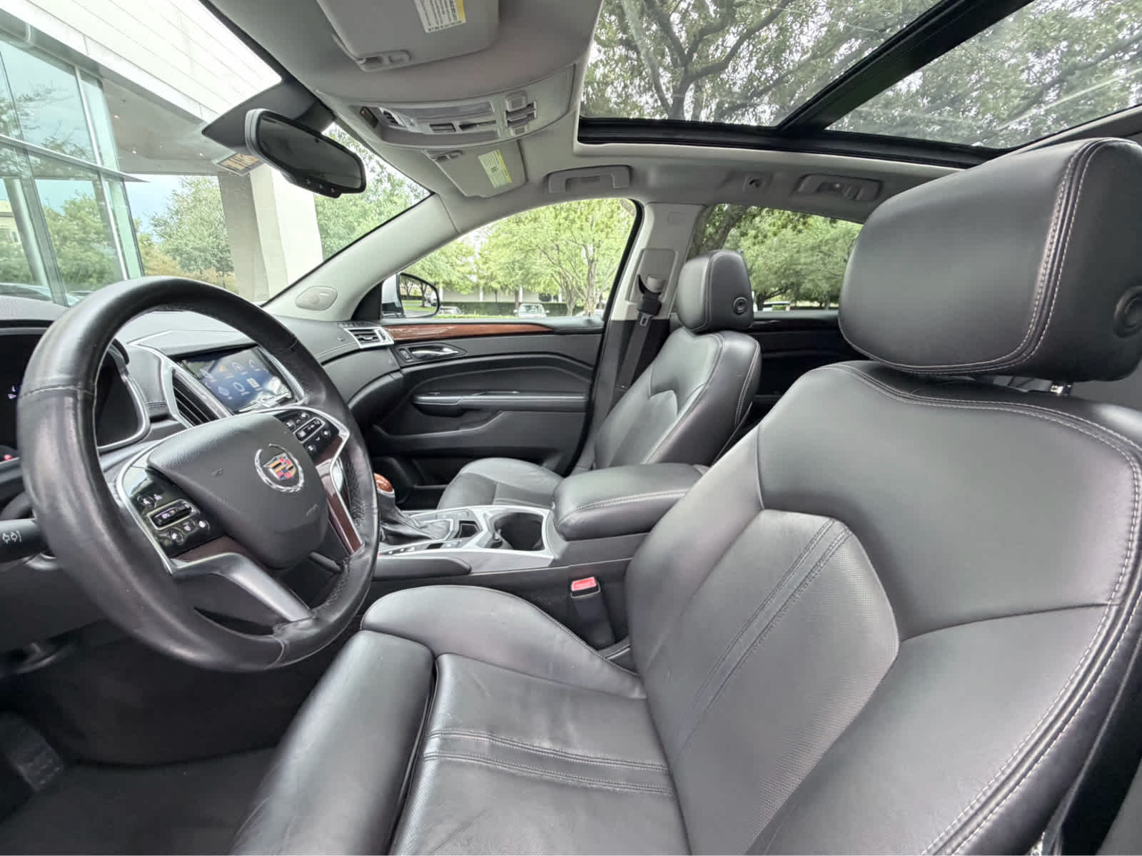 Used 2013 RADIANT SILVER METALLIC Cadillac Luxury Collection image 13