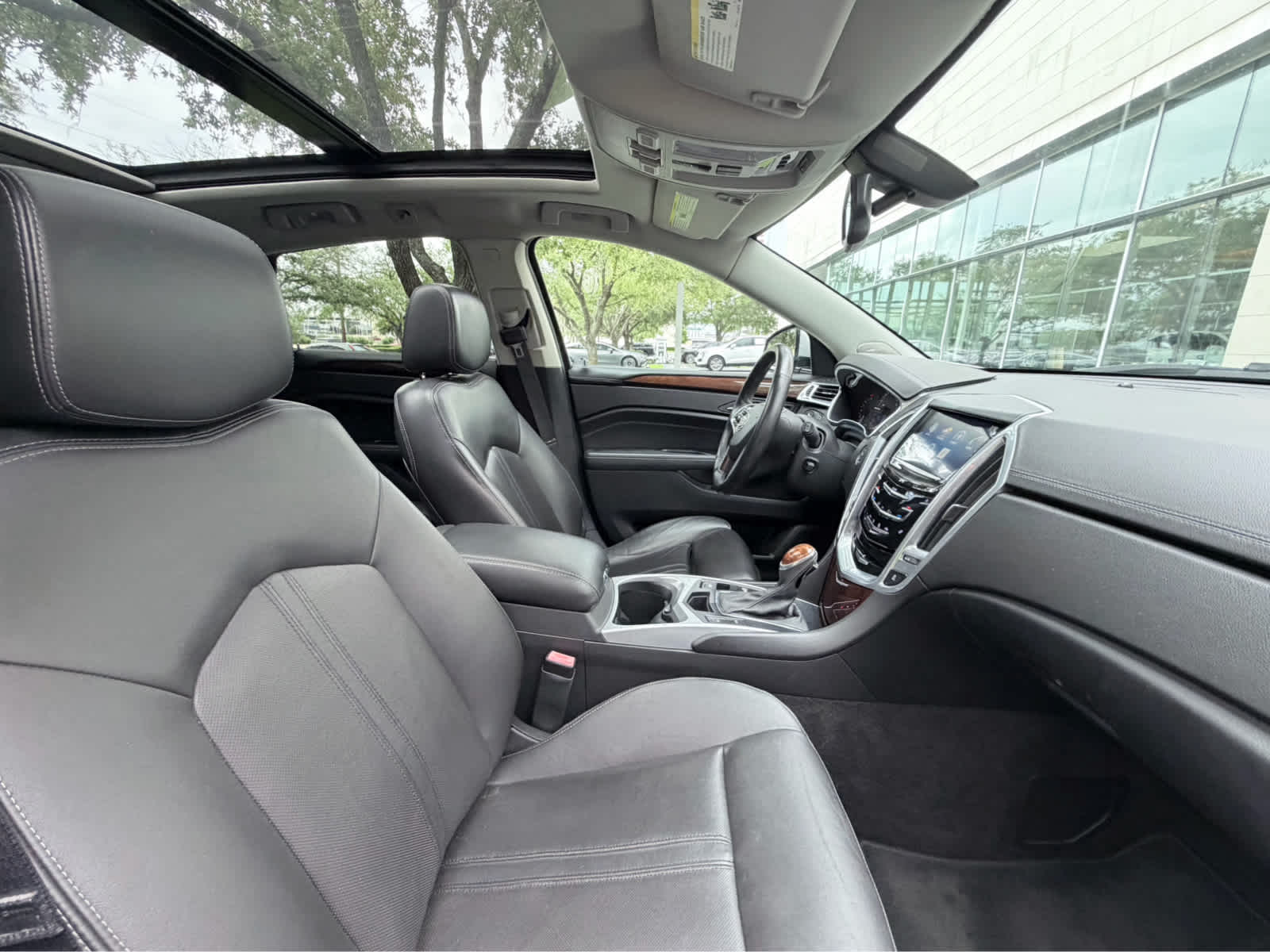 Used 2013 RADIANT SILVER METALLIC Cadillac Luxury Collection image 15