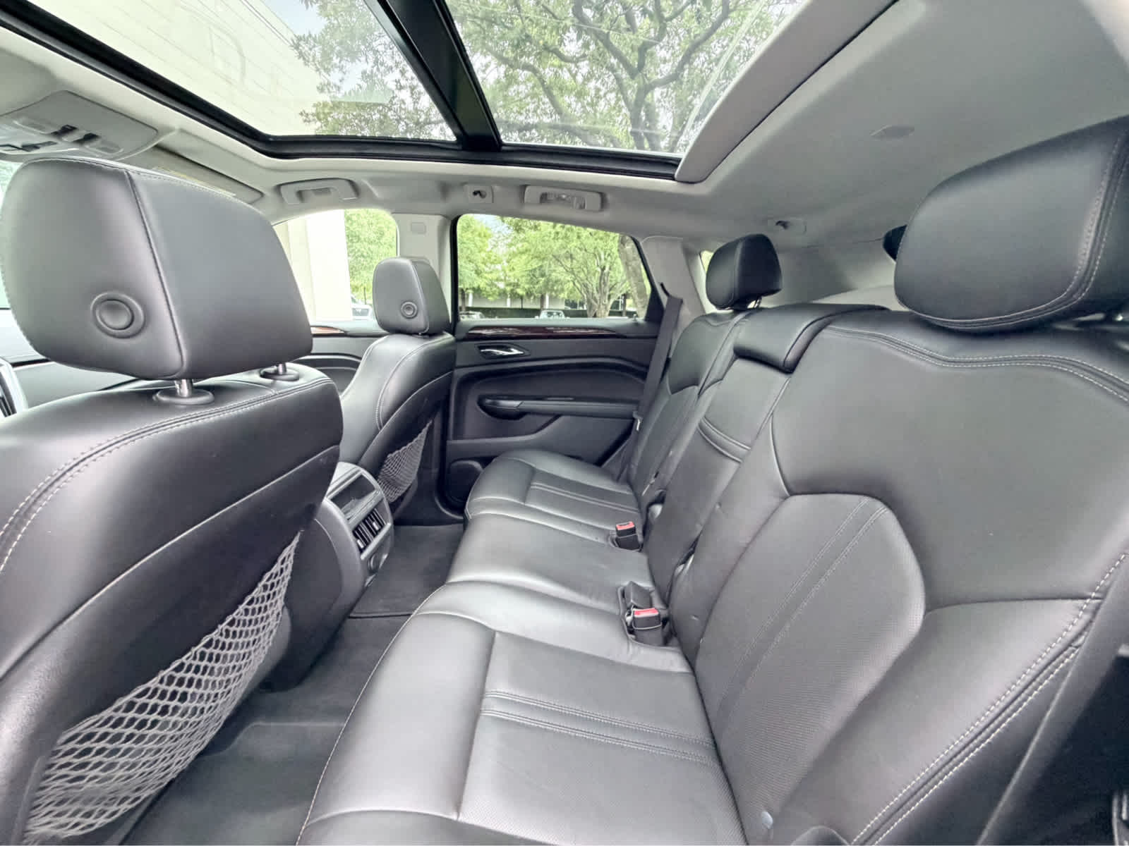 Used 2013 RADIANT SILVER METALLIC Cadillac Luxury Collection image 25