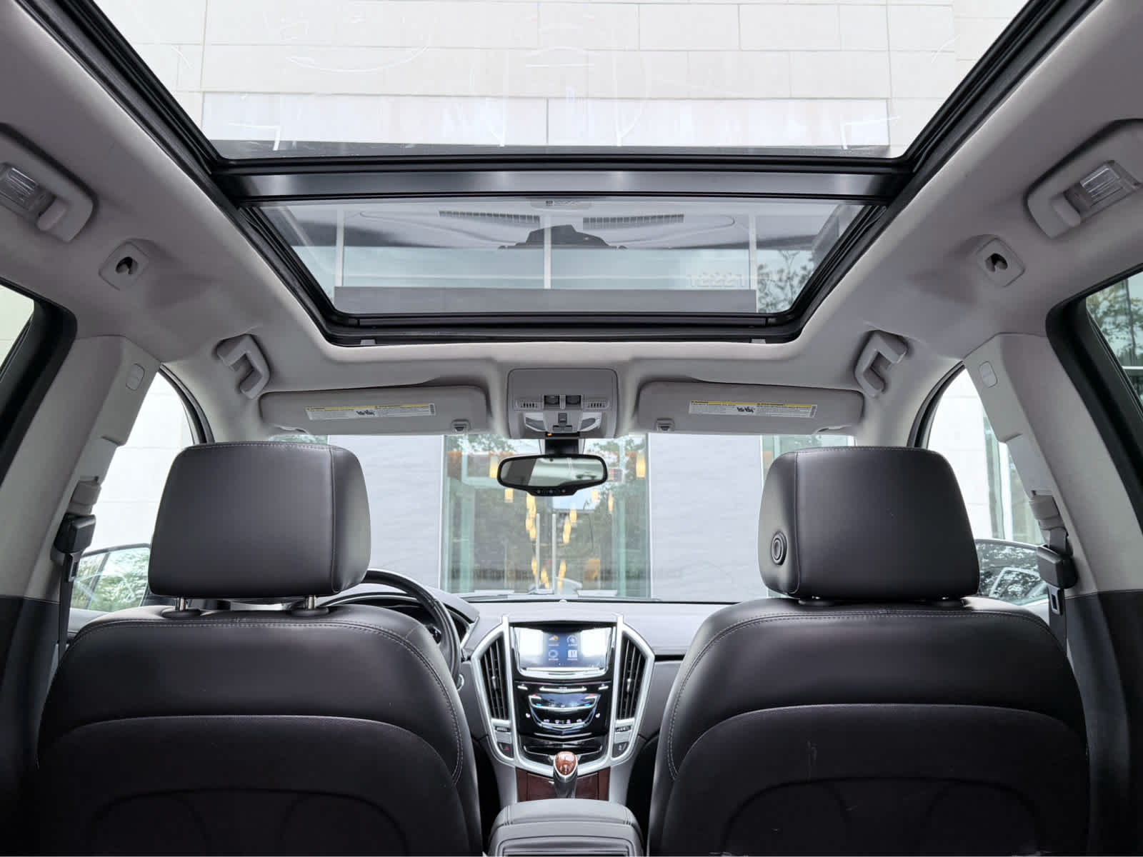 Used 2013 RADIANT SILVER METALLIC Cadillac Luxury Collection image 26