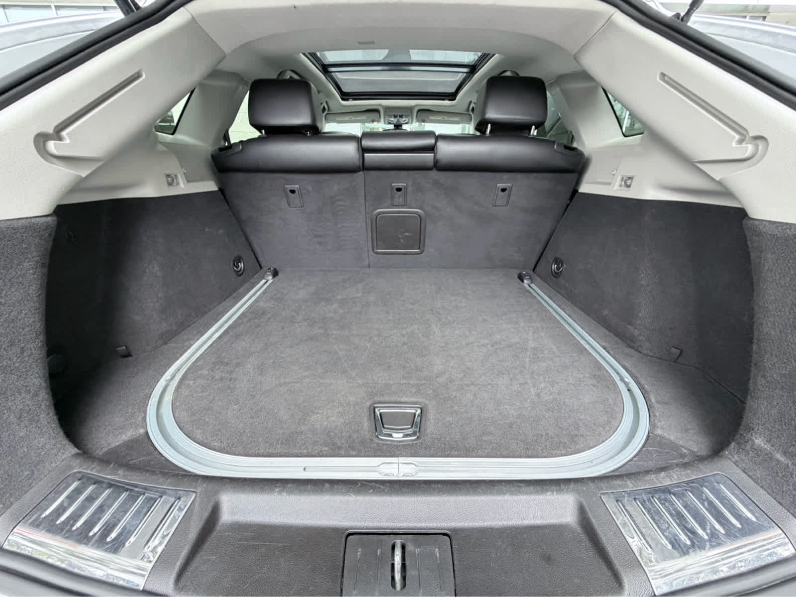 Used 2013 RADIANT SILVER METALLIC Cadillac Luxury Collection image 28