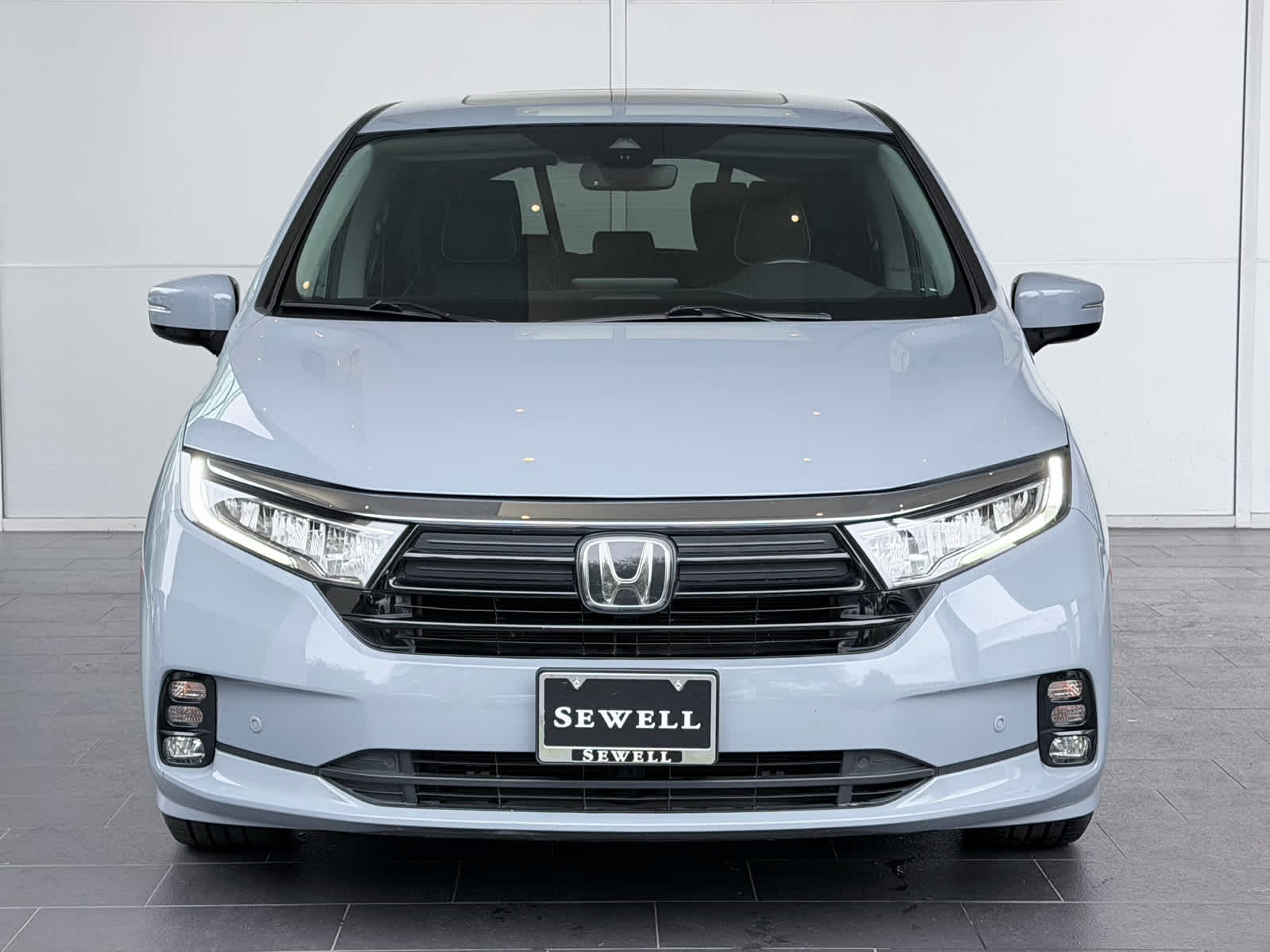 Used 2024 Sonic Gray Pearl Honda Elite image 2