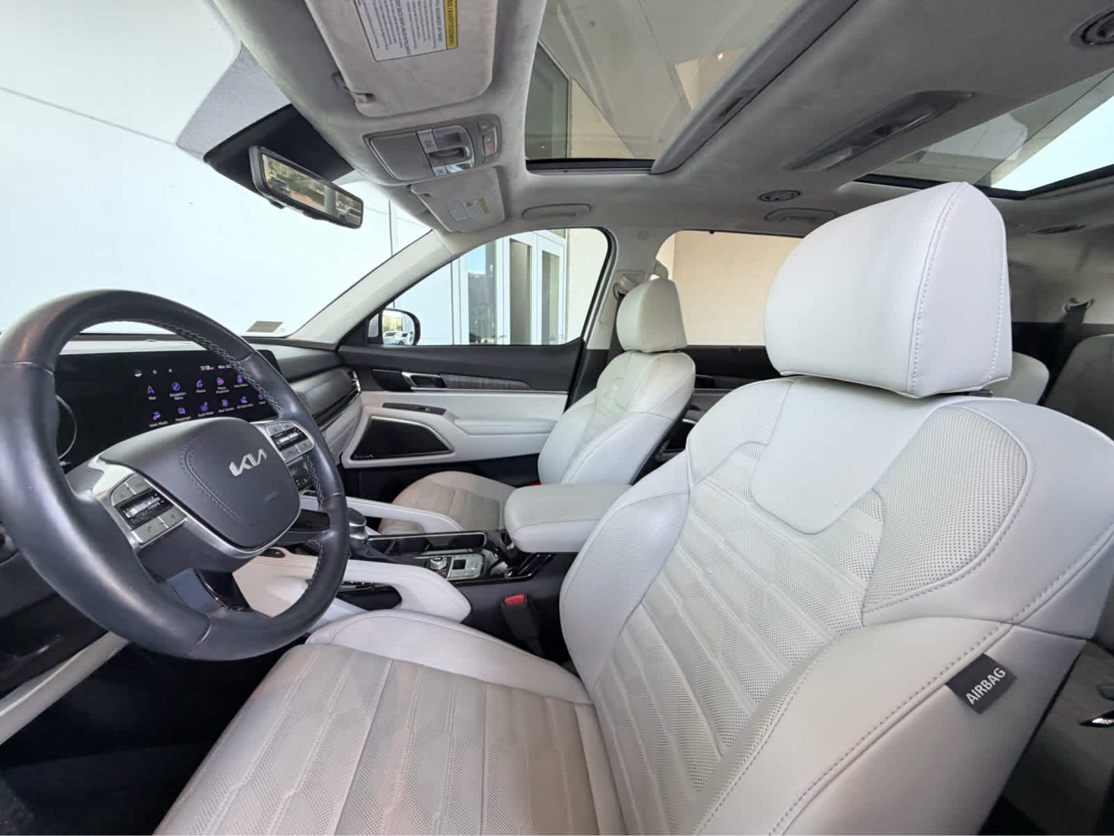Used 2023 Glacial White Pearl Kia SX Prestige image 15