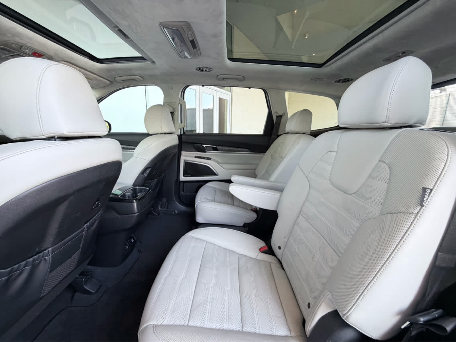 Used 2023 Glacial White Pearl Kia SX Prestige image 32