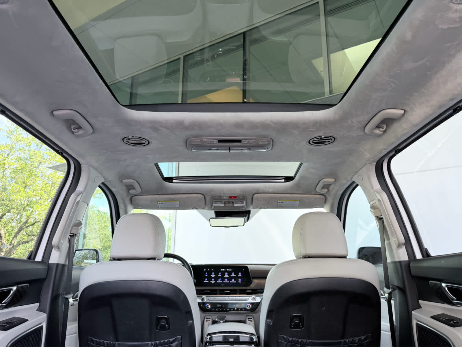Used 2023 Glacial White Pearl Kia SX Prestige image 33