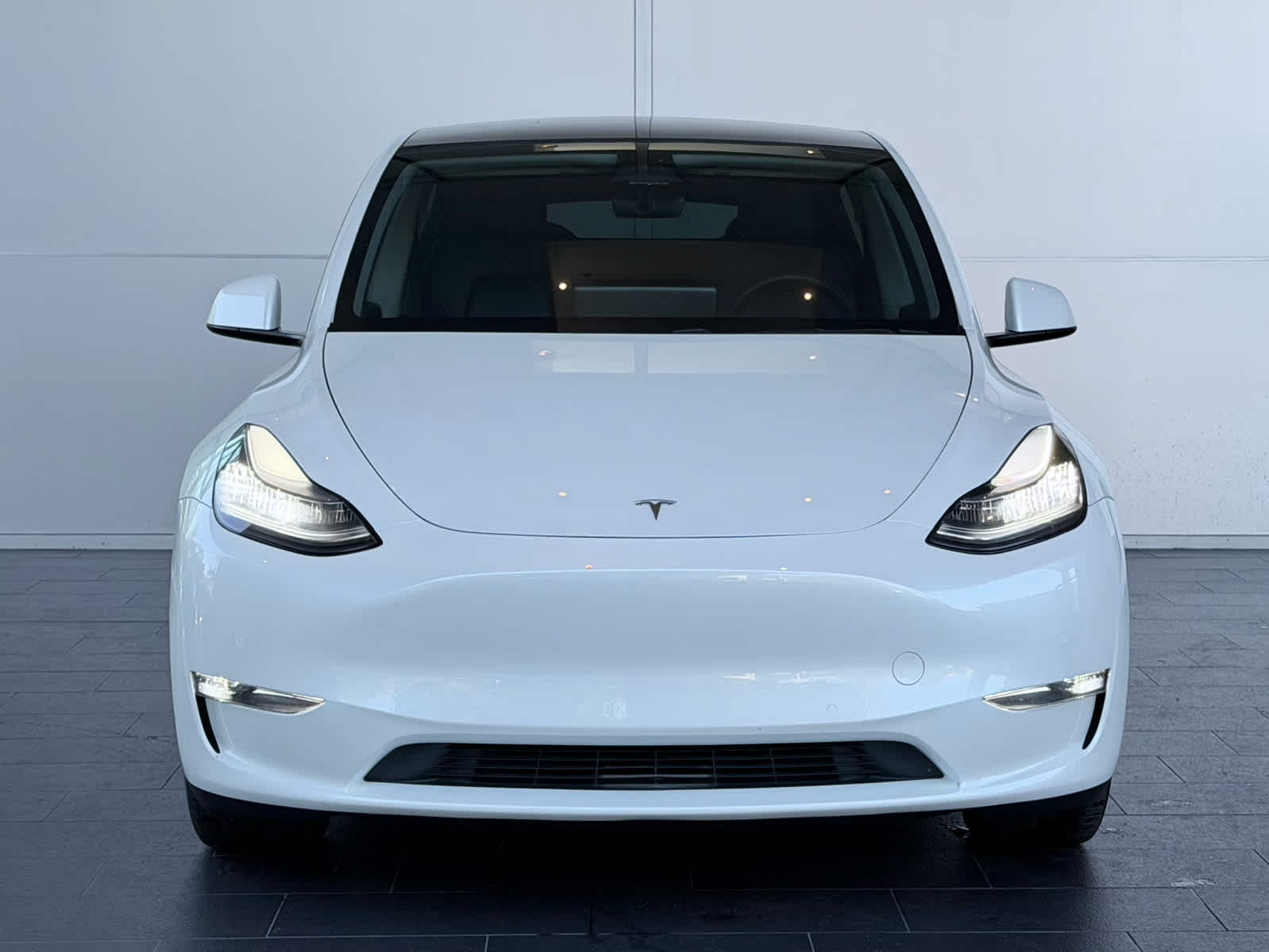 Used 2020 Pearl White Multi-Coat Tesla Long Range image 2