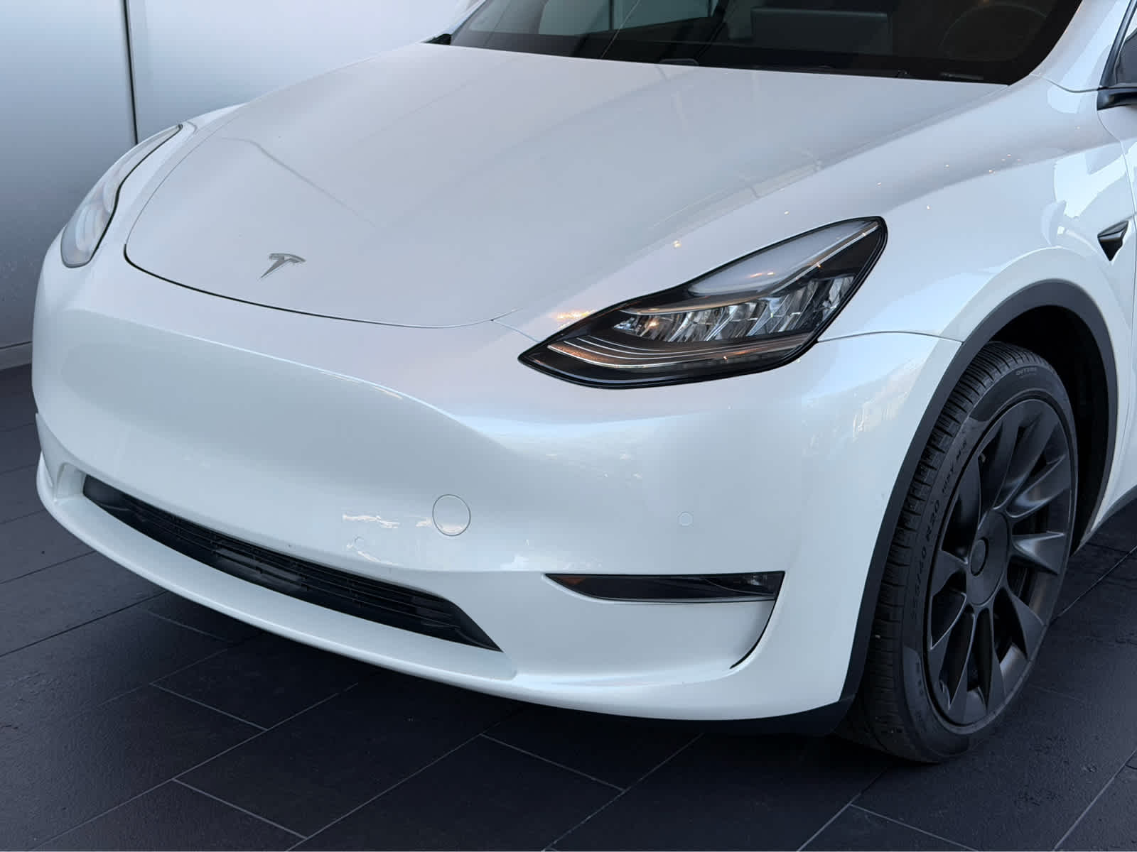 Used 2020 Pearl White Multi-Coat Tesla Long Range image 7