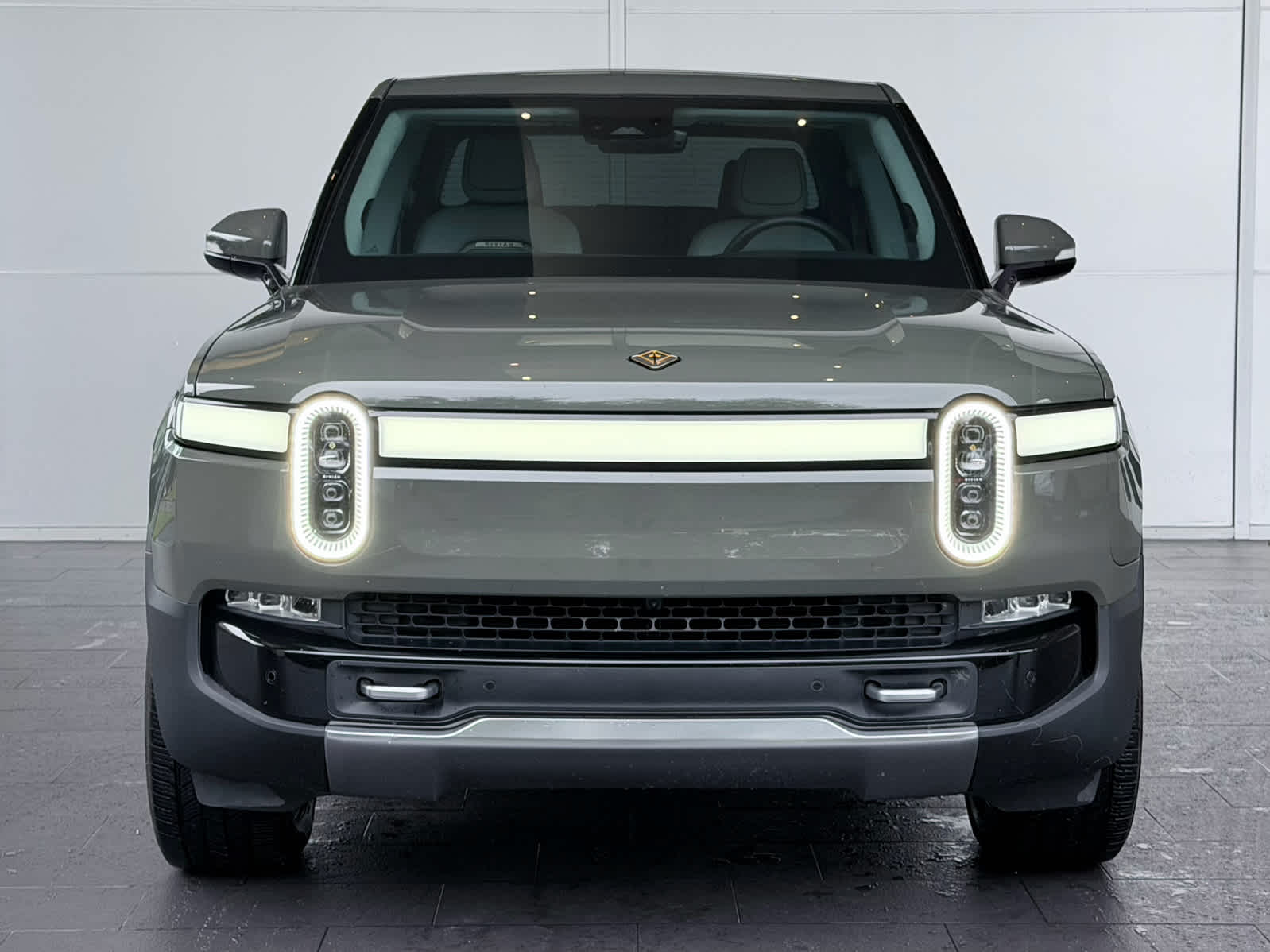 Used 2022 Forest Green Rivian Launch Edition image 2