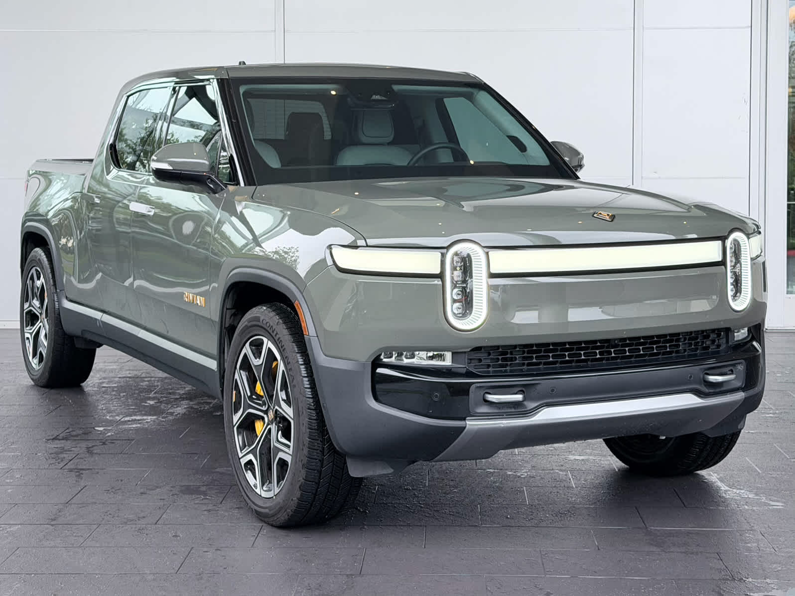 Used 2022 Forest Green Rivian Launch Edition image 3