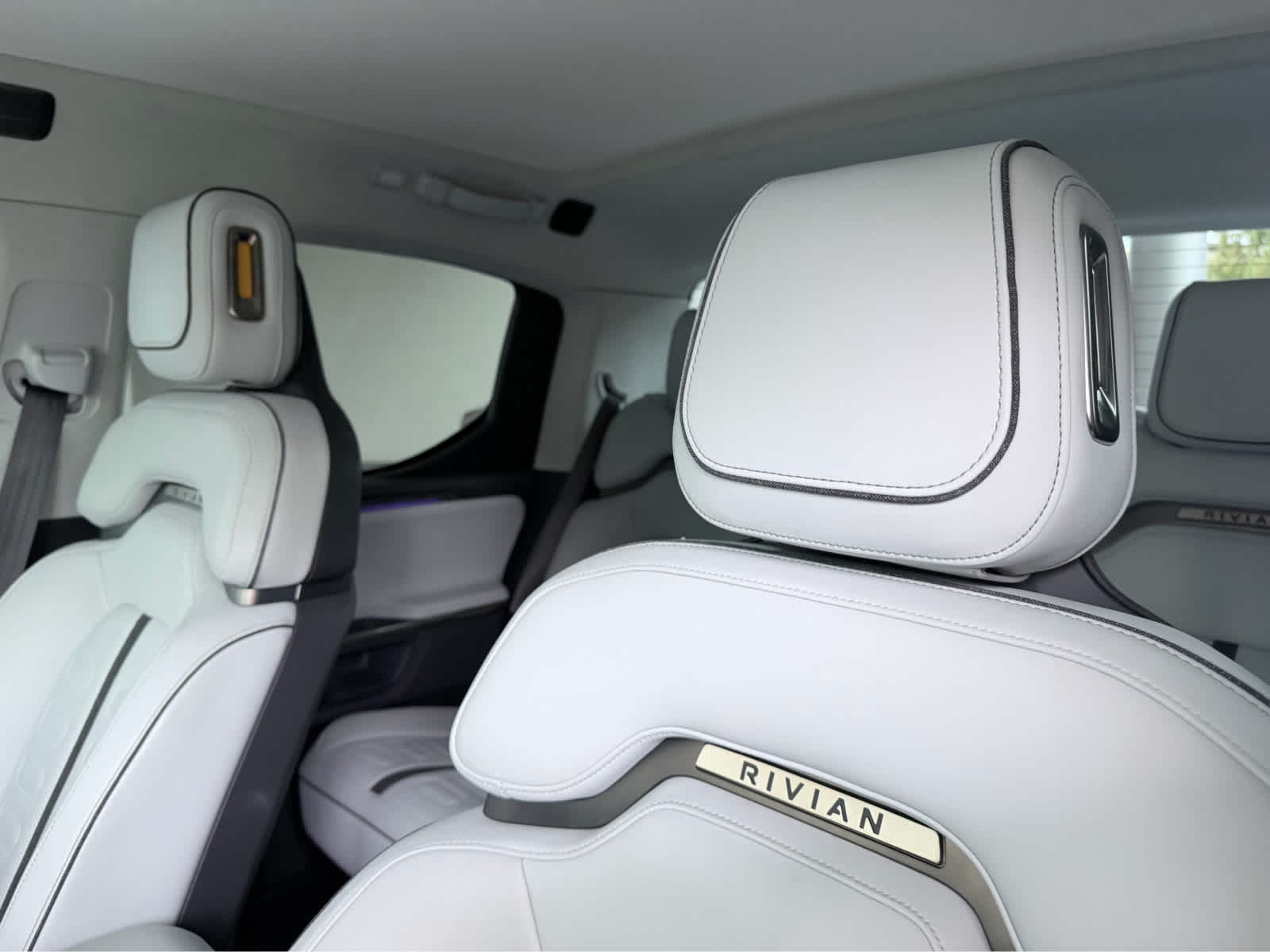 Used 2022 Forest Green Rivian Launch Edition image 23