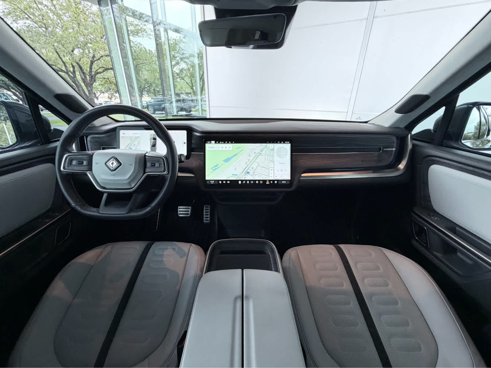 Used 2022 Forest Green Rivian Launch Edition image 24