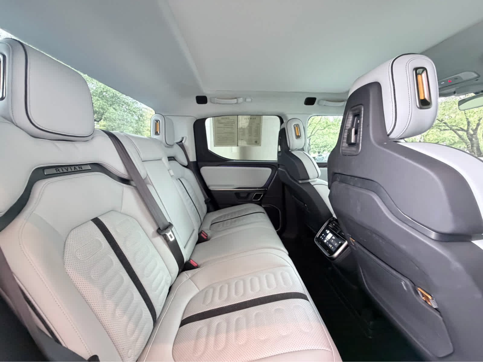 Used 2022 Forest Green Rivian Launch Edition image 29