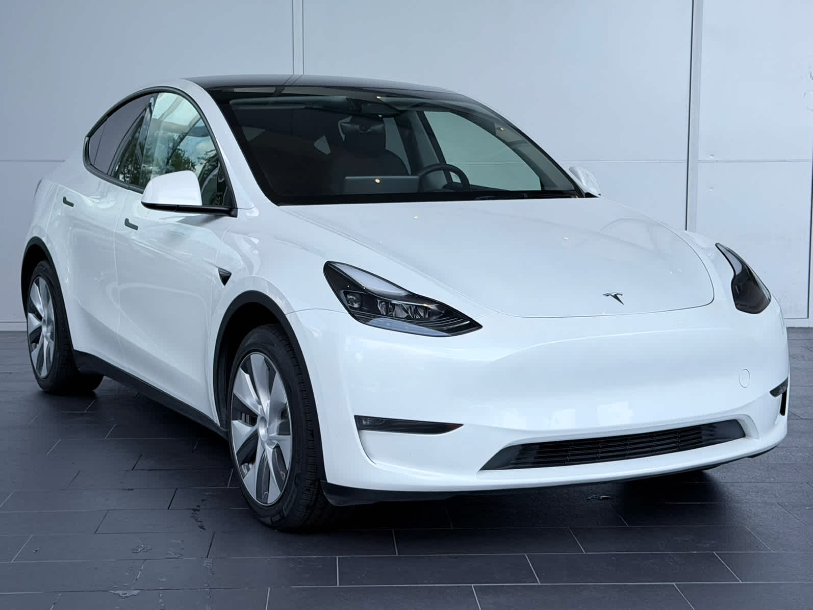 Used 2024 Pearl White Multi-Coat Tesla Long Range image 3
