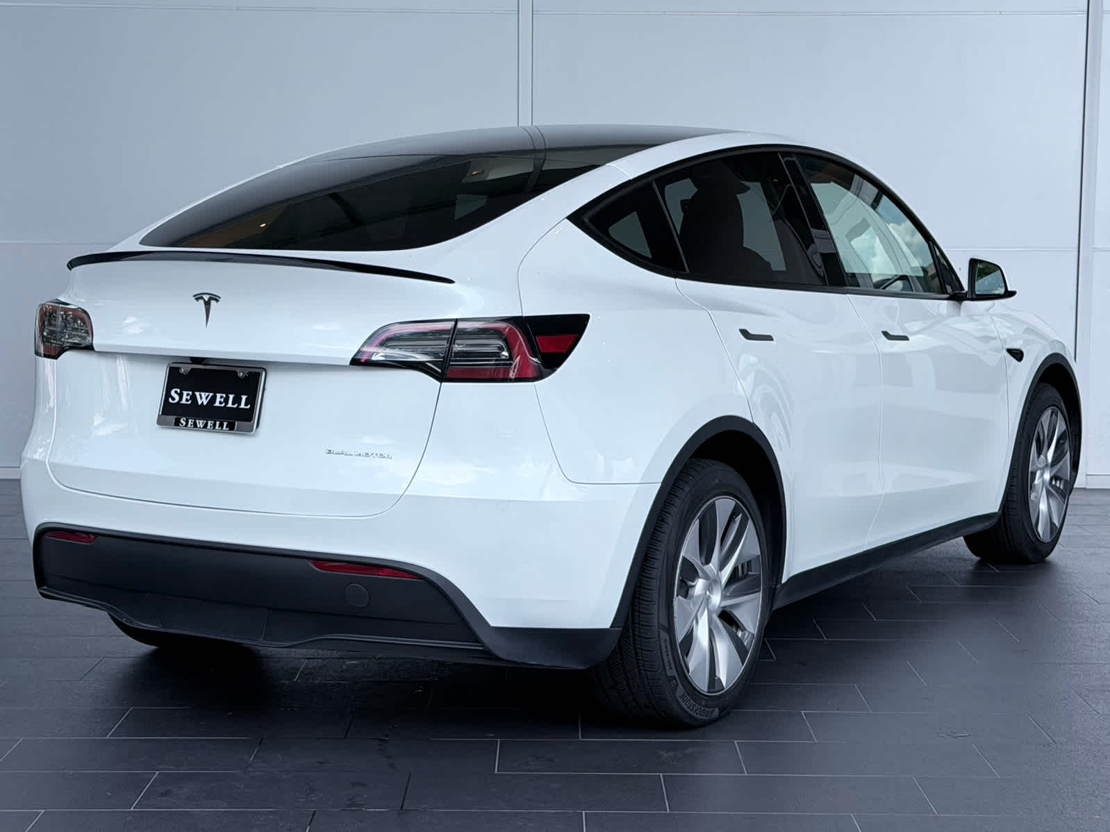 Used 2024 Pearl White Multi-Coat Tesla Long Range image 4