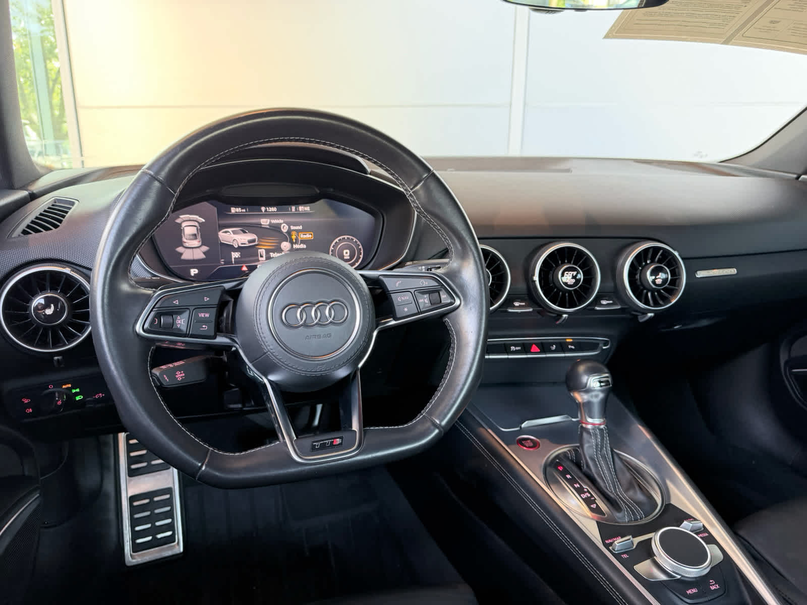Used 2018  Audi NA image 12
