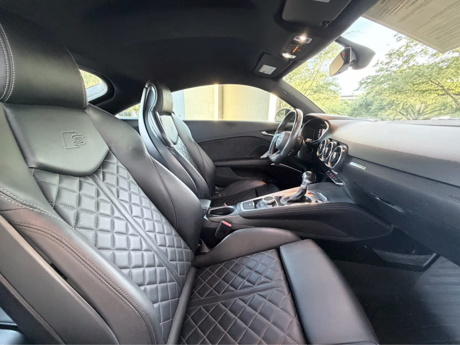 Used 2018  Audi NA image 16