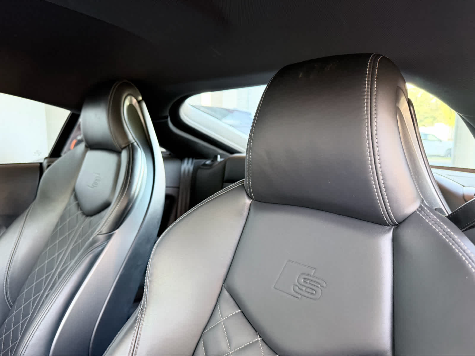 Used 2018  Audi NA image 23